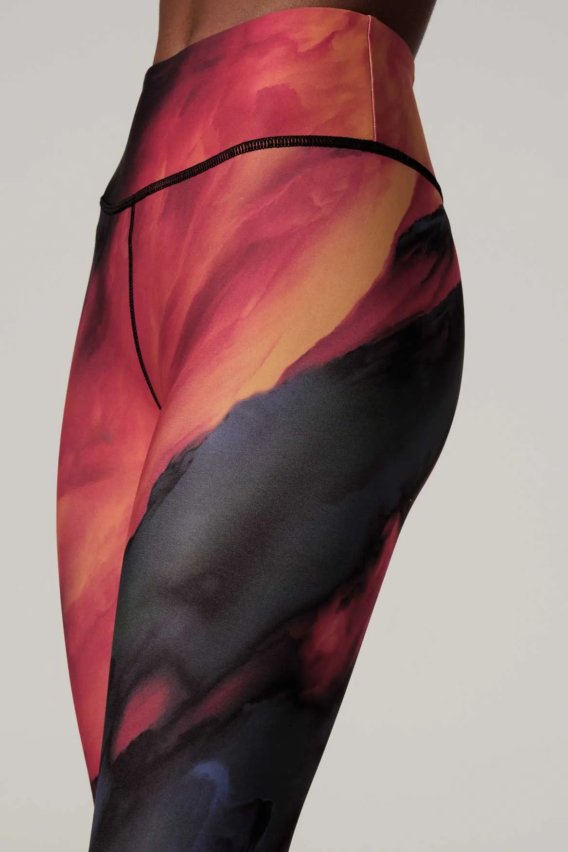 Aria Reversible Legging Nebula Cloud