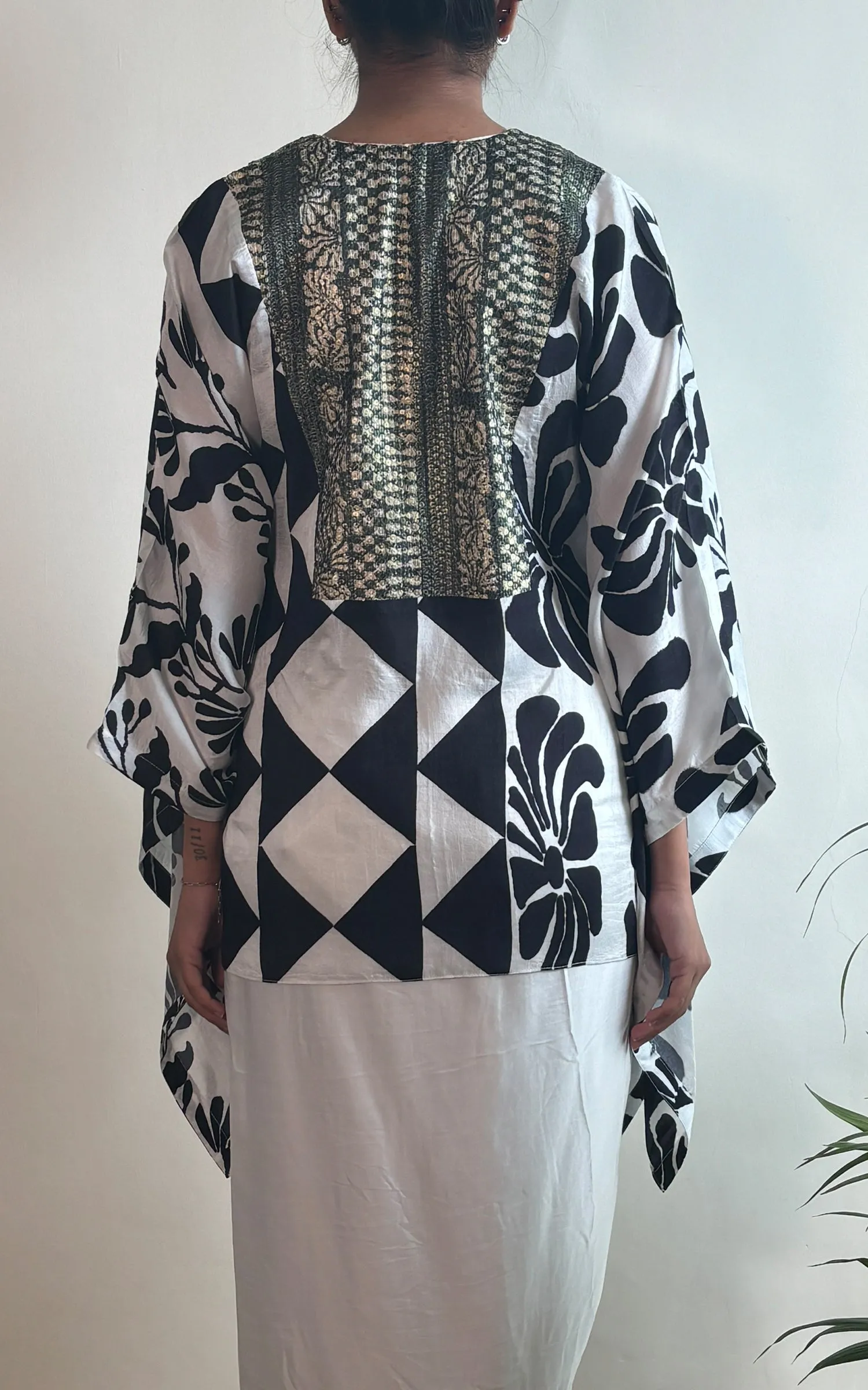 Black & White Abstract Printed Top